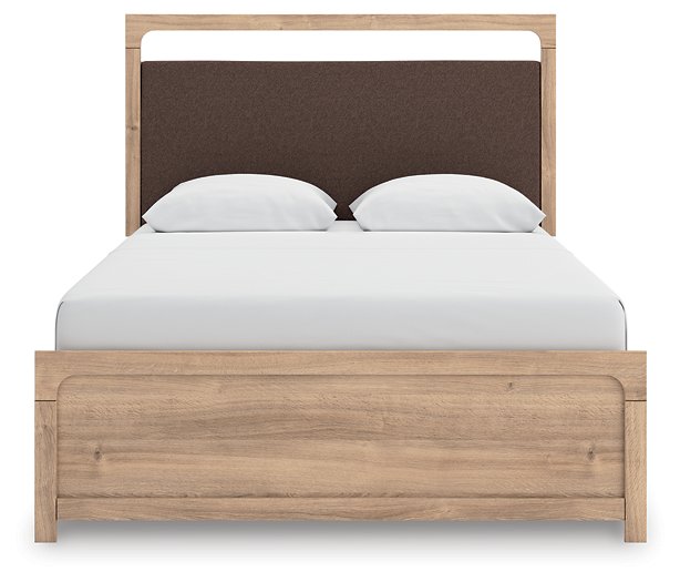 Kinlanni Upholstered Bed